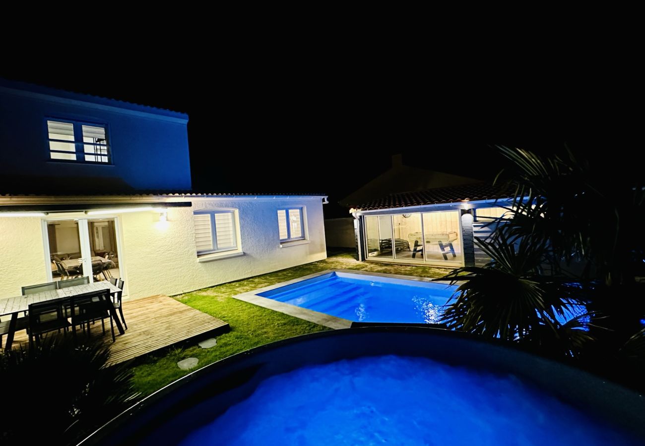 Maison à Les Sables-d´Olonne - Villa avec piscine et bain nordique aux Sables d'Olonne