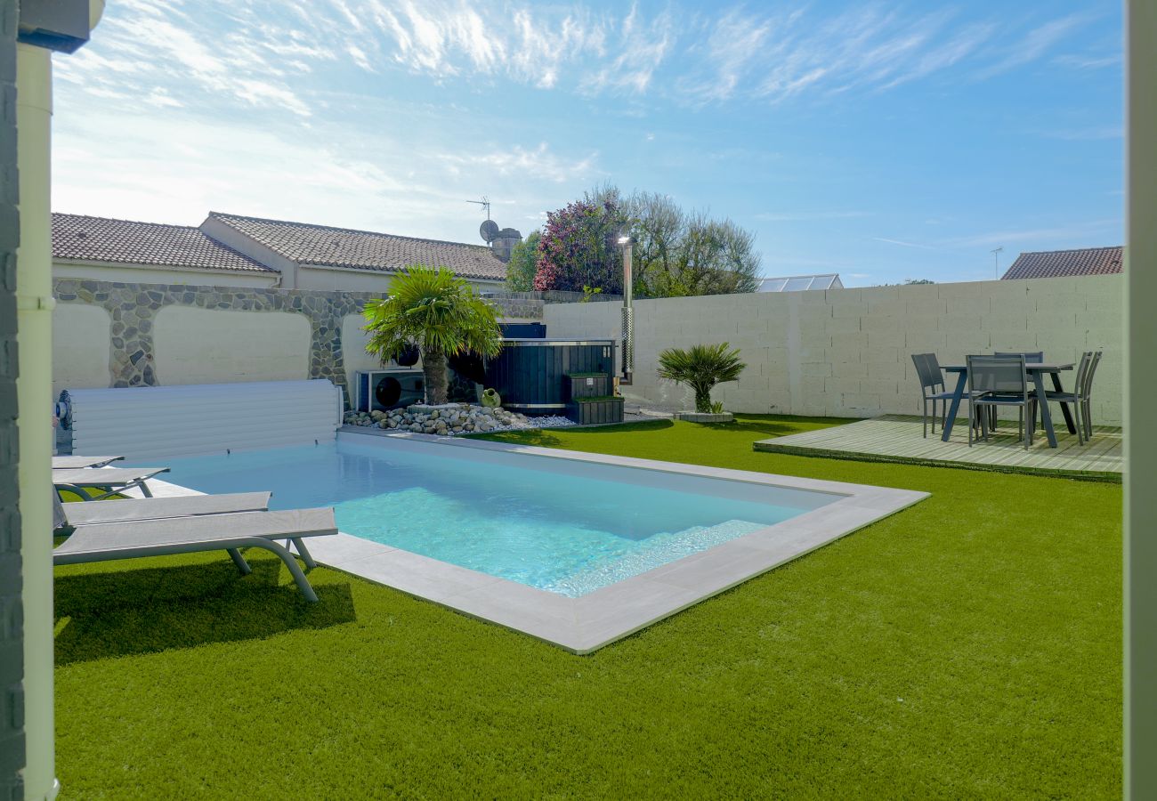 Maison à Les Sables-d´Olonne - Villa avec piscine et bain nordique aux Sables d'Olonne