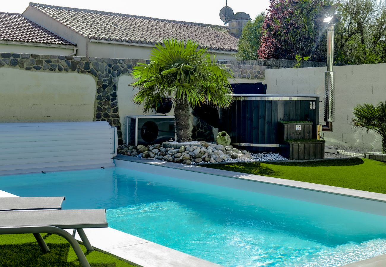 Maison à Les Sables-d´Olonne - Villa avec piscine et bain nordique aux Sables d'Olonne