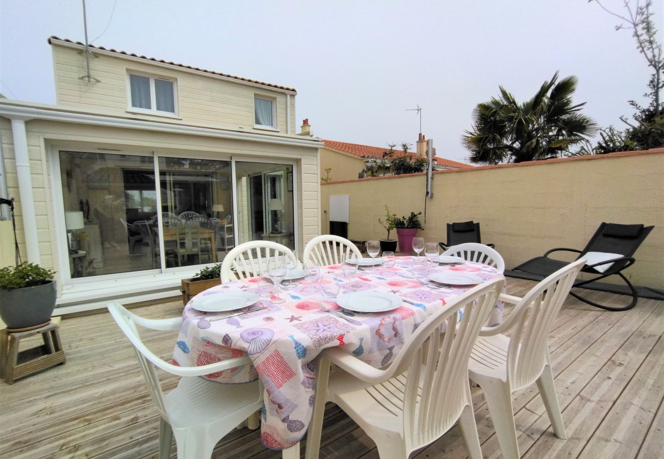 la-chaume maison-familiale terrasse