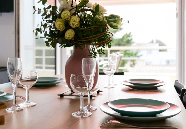 Appartement à Les Sables-d´Olonne - Charmant duplex avec piscine proche de la plage de Tanchet Appartement à Les Sables-d´Olonne - Charmant duplex avec piscine proche de la plage de Tanchet