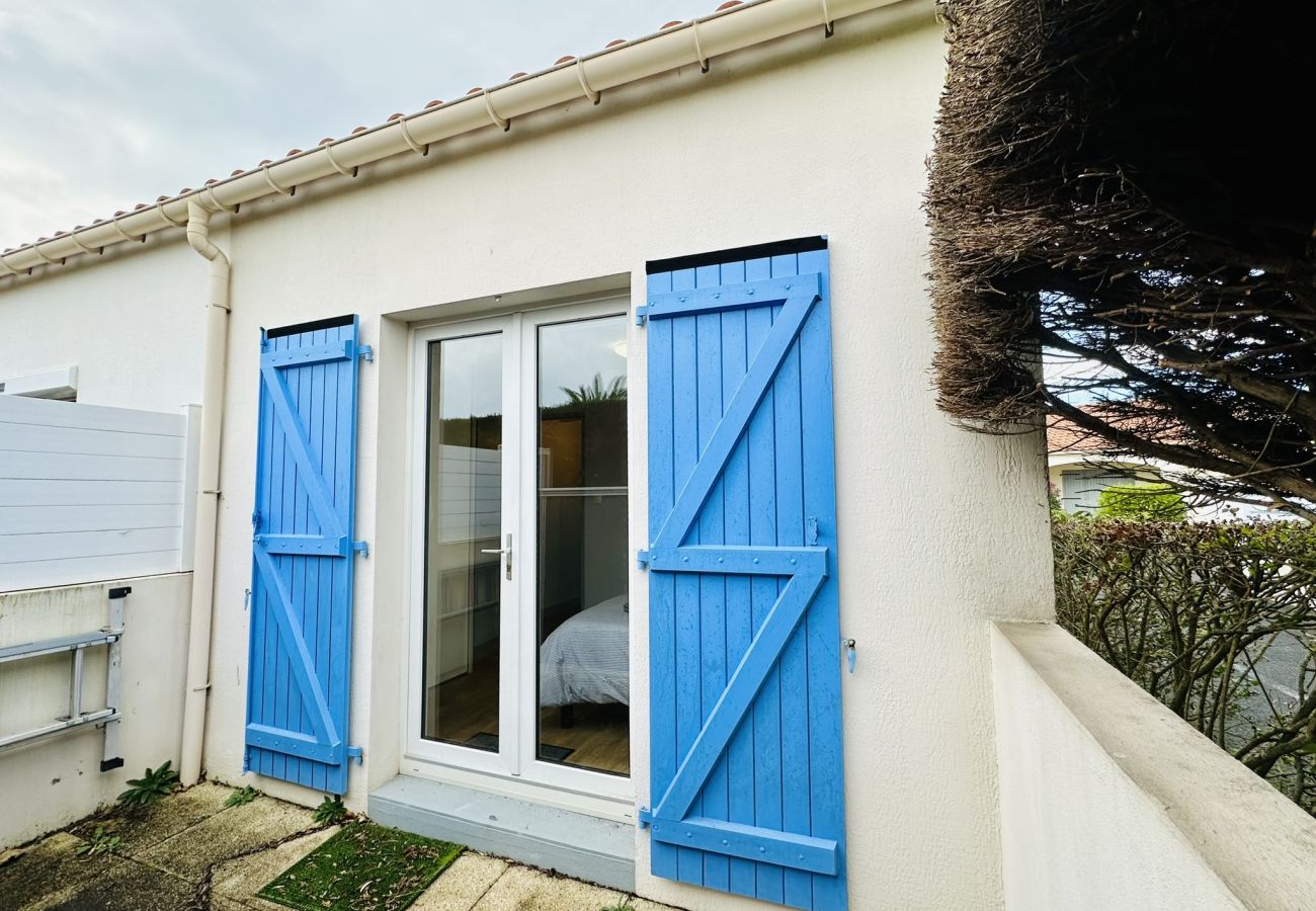 Maison mitoyenne à Les Sables-d´Olonne - Jolie maison de vacances mitoyenne au calme proche Tanchet