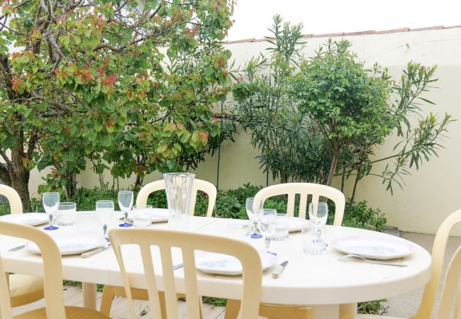 Maison mitoyenne à Les Sables-d´Olonne - Spacieuse maison quartier Arago Les Sables 7 personnes Maison mitoyenne à Les Sables-d´Olonne - Spacieuse maison quartier Arago Les Sables 7 personnes