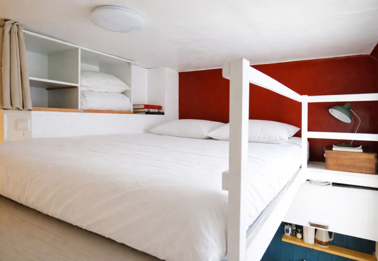 Studio à Les Sables-d´Olonne - Charmante studette située remblai des Sables 2 personnes