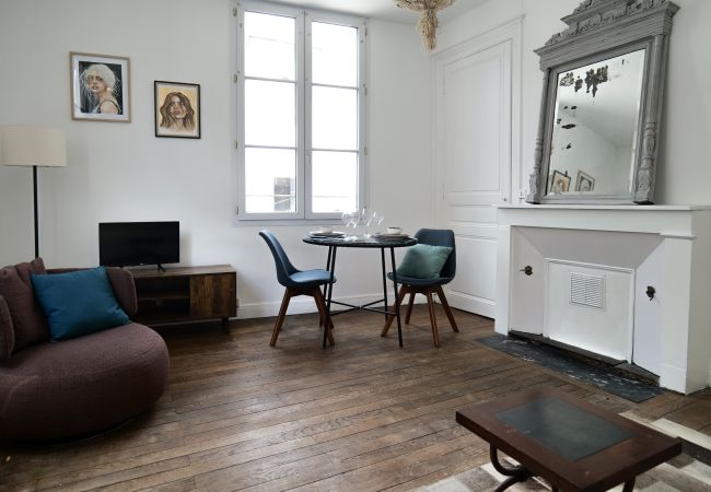 Studio à Angers - Grand studio cœur de ville d'Angers - 2 personnes Studio à Angers - Grand studio cœur de ville d'Angers - 2 personnes