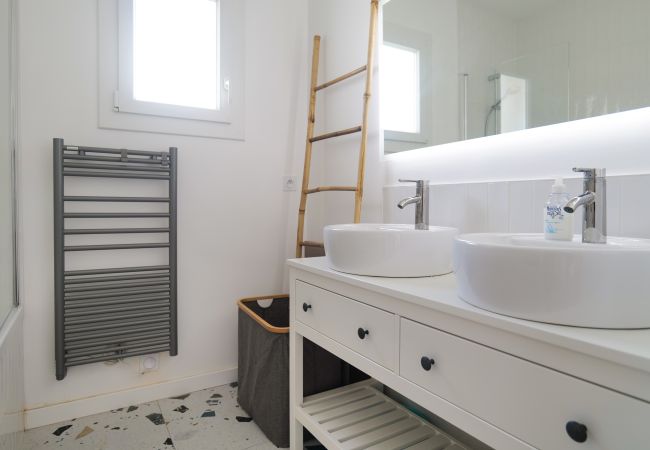 Maison à Les Sables-d´Olonne - Jolie maison rénovée avec piscine - Les Sables 8 pers Maison à Les Sables-d´Olonne - Jolie maison rénovée avec piscine - Les Sables 8 pers