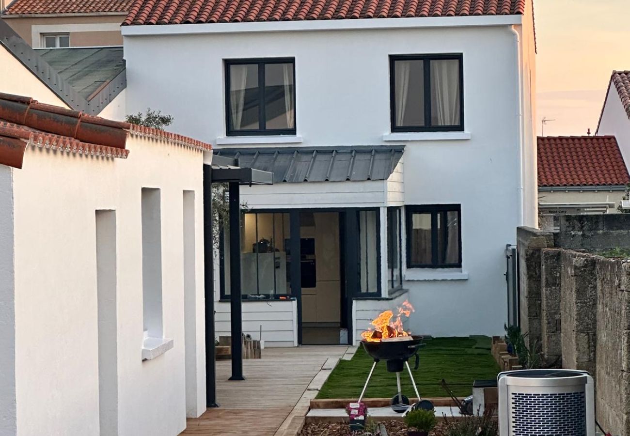 Maison à Les Sables-d´Olonne - Jolie maison rénovée proche commodités Les Sables 6 pers