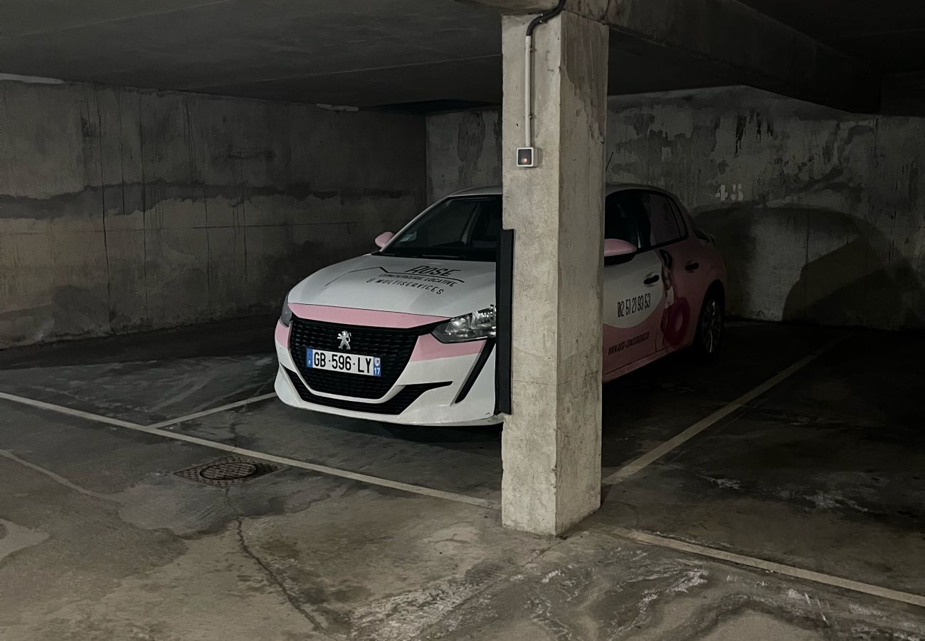 Garage/Parking à Angers - PLACE PARKING SECURISE