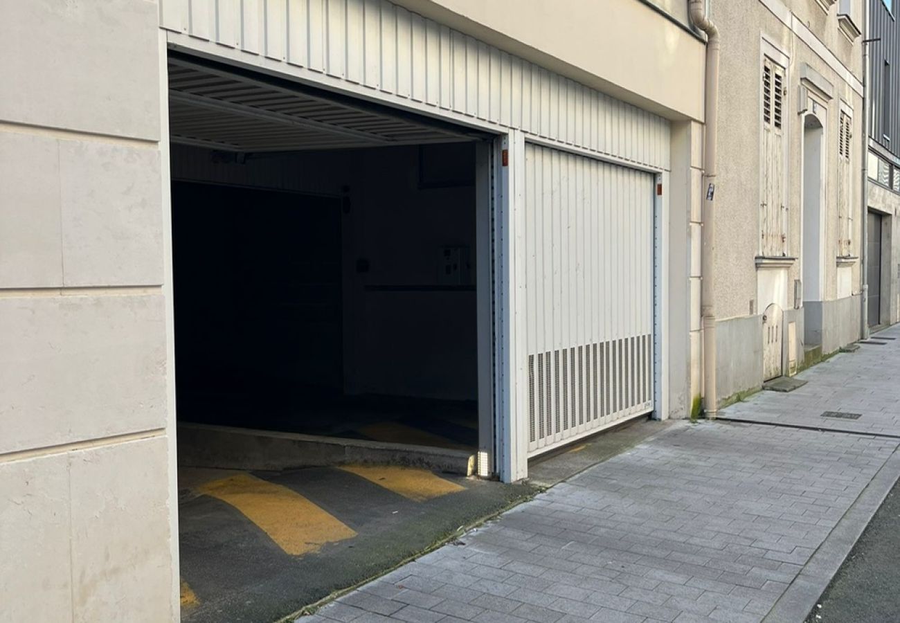 Garage/Parking à Angers - BOX PARKING SECURISE