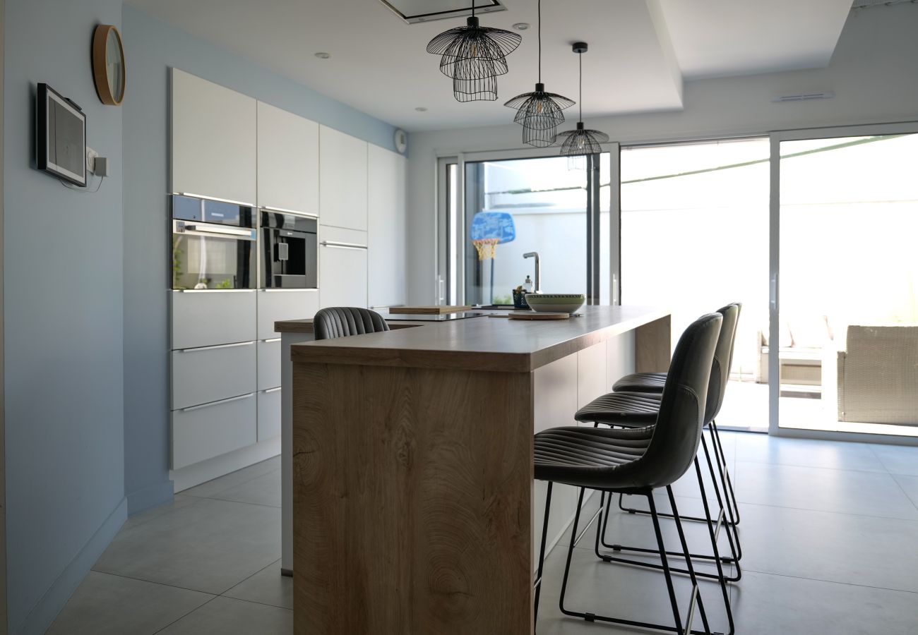 Maison à Les Sables-d´Olonne - Charmante maison moderne pour 8 personnes – quartier des Roses
