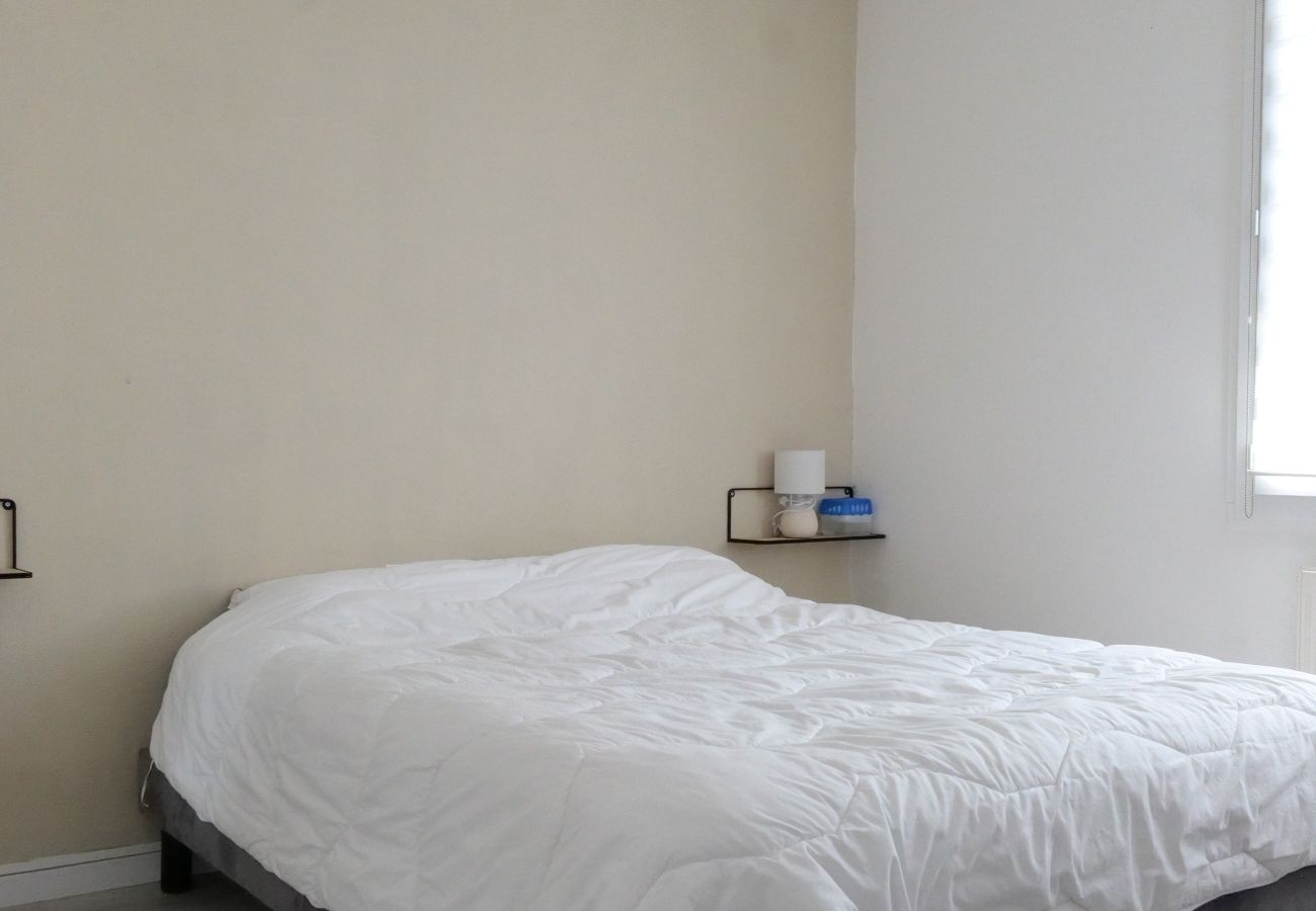 Maison à Les Sables-d´Olonne - Maison à étage avec cour et garage – Les Sables d’Olonne – 4 personnes