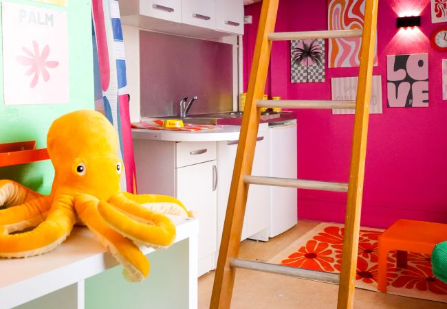 Studio à Angers - Studio Popart atypique - coeur de ville - 2 personnes Studio à Angers - Studio Popart atypique - coeur de ville - 2 personnes