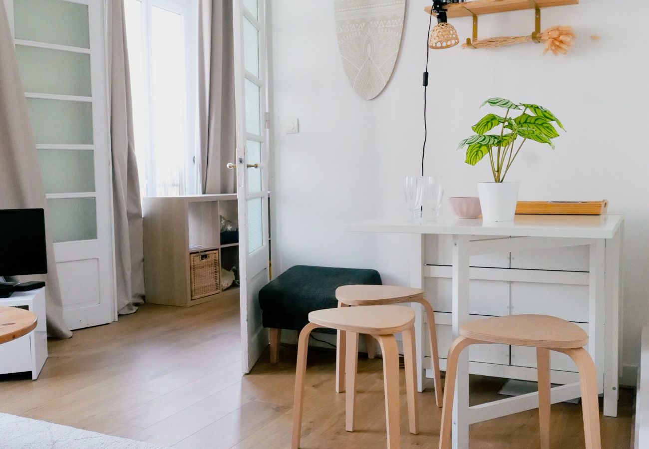 Appartement à Les Sables-d´Olonne - Appartement charmant en hypercentre – 4 couchages – Rue Travot, à deux pas de la mer