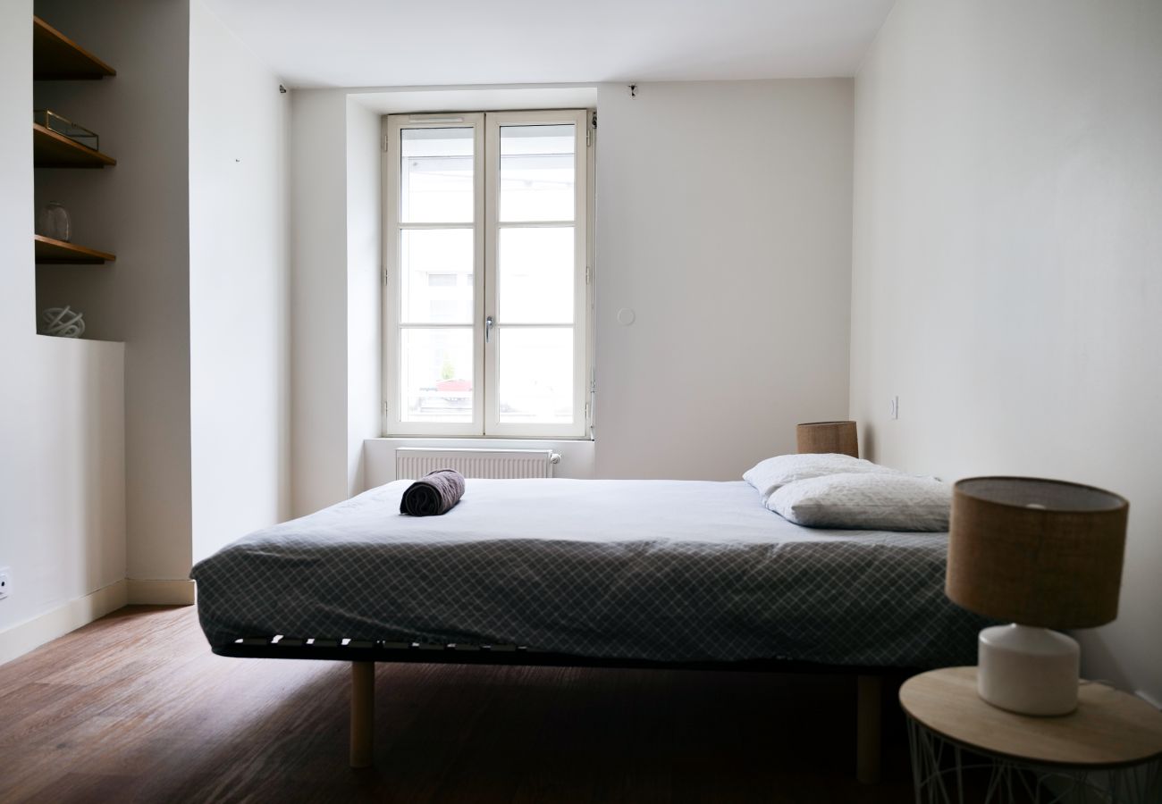 Appartement à Angers - Spacieux appartement - 7 personnes - Coeur de ville
