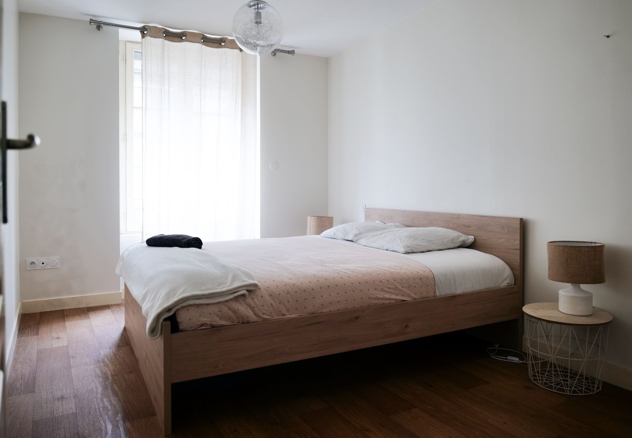 Appartement à Angers - Spacieux appartement - 7 personnes - Coeur de ville