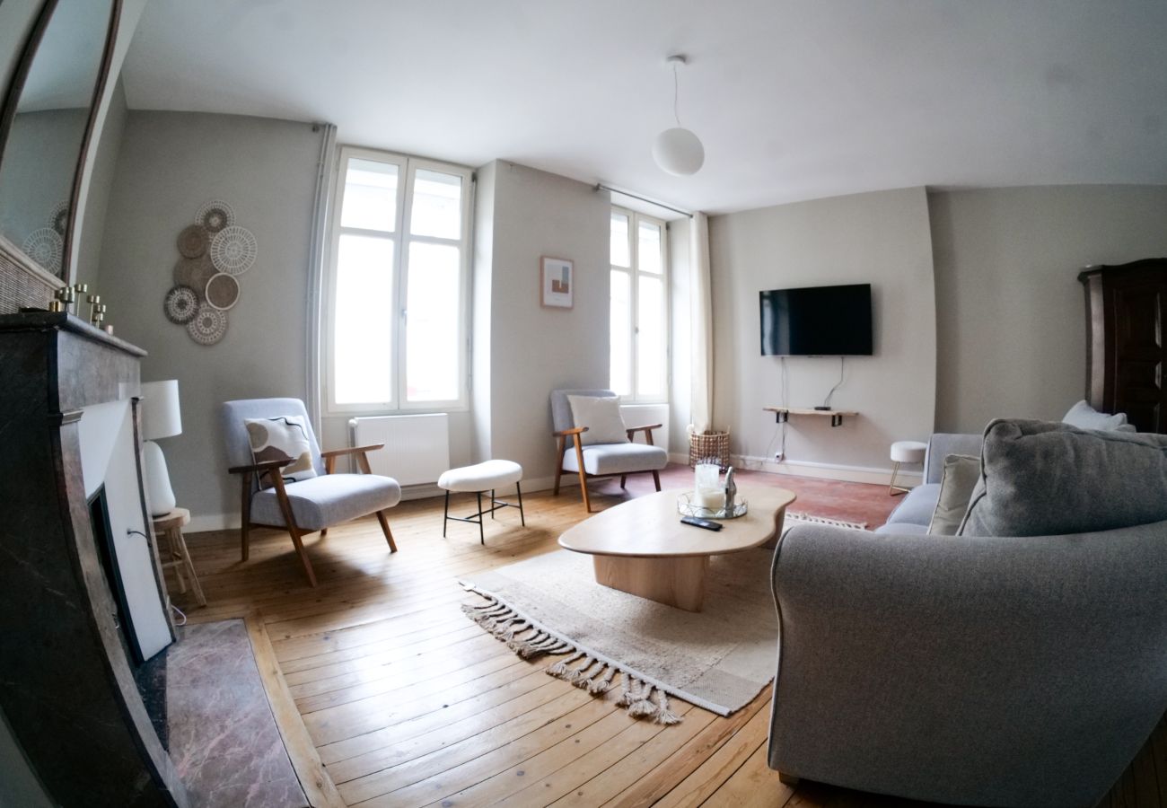 Appartement à Angers - Spacieux appartement - 7 personnes - Coeur de ville