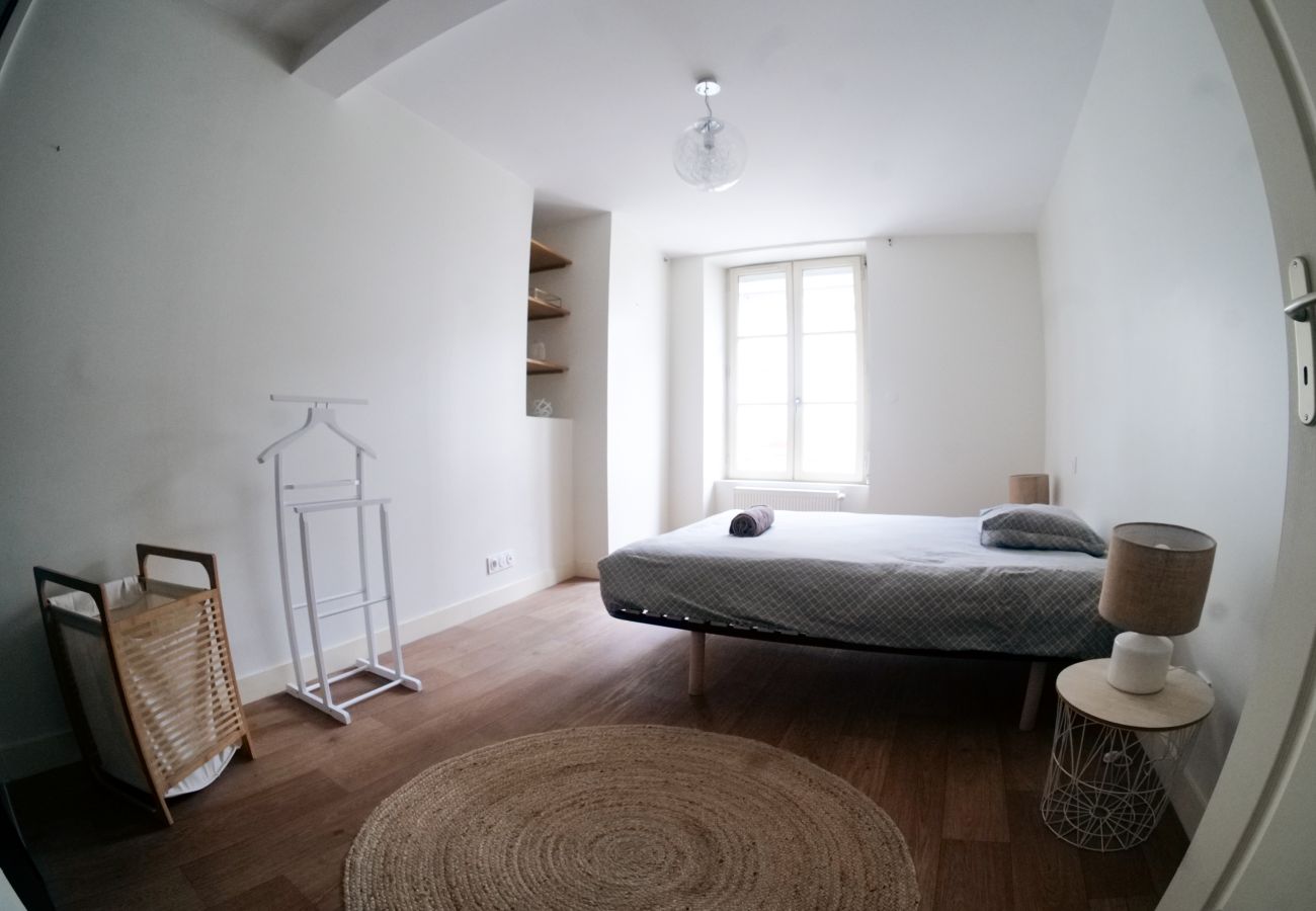 Appartement à Angers - Spacieux appartement - 7 personnes - Coeur de ville