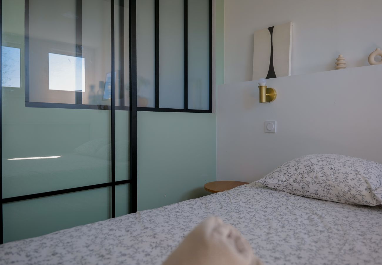 Appartement à Angers - Vue exceptionnelle sur l’église – séjour pour 2 à Angers