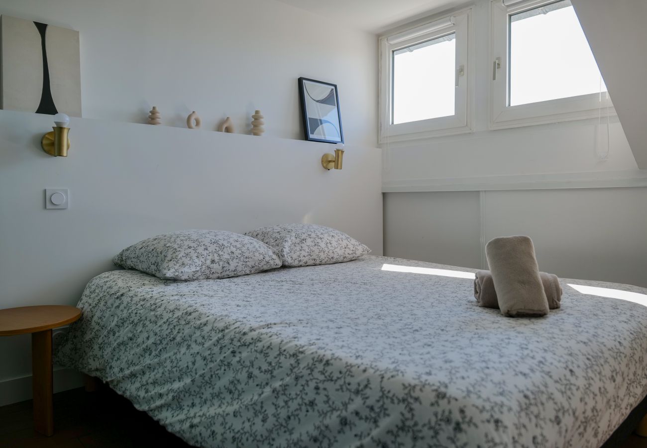 Appartement à Angers - Vue exceptionnelle sur l’église – séjour pour 2 à Angers