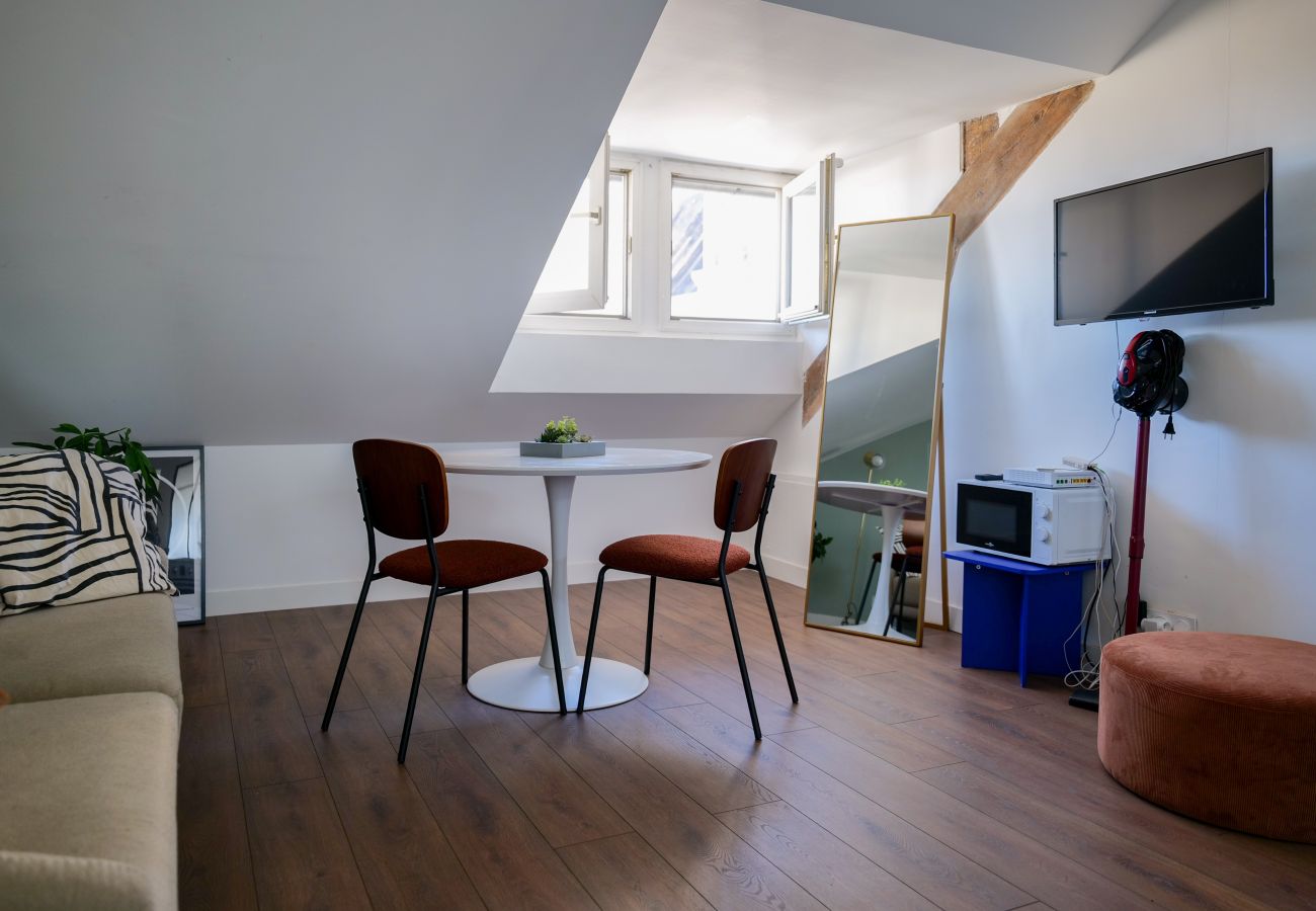 Appartement à Angers - Vue exceptionnelle sur l’église – séjour pour 2 à Angers