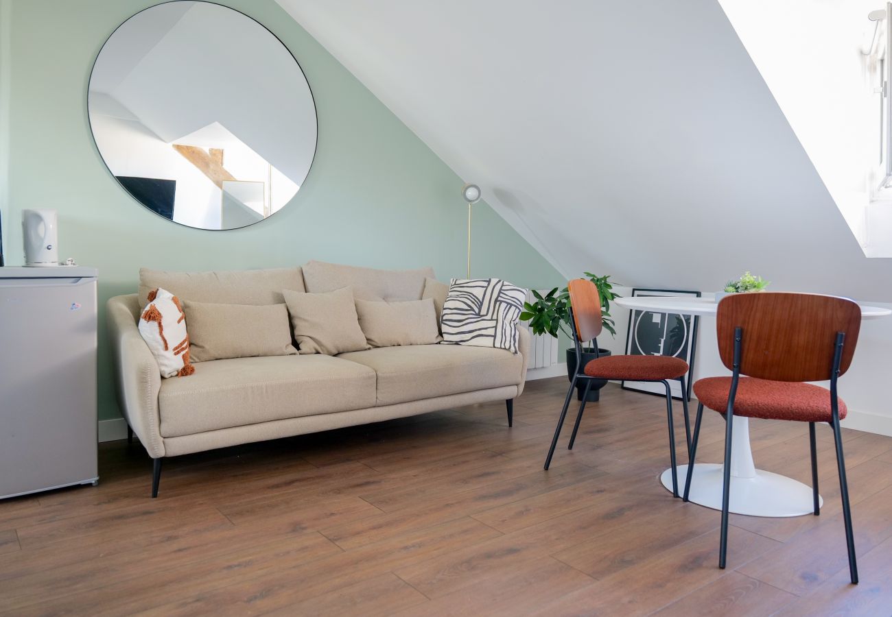 Appartement à Angers - Vue exceptionnelle sur l’église – séjour pour 2 à Angers