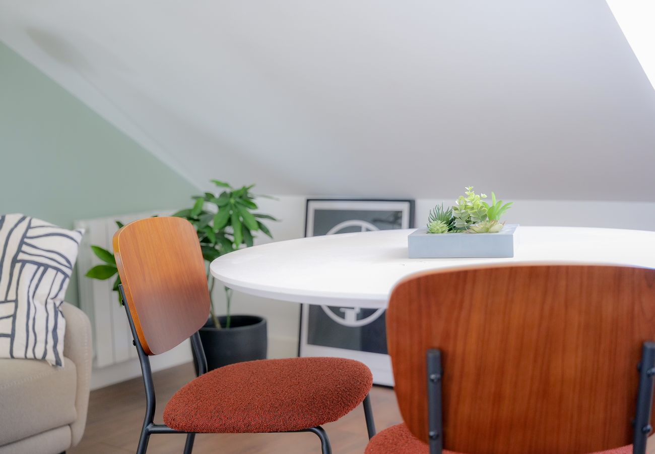 Appartement à Angers - Vue exceptionnelle sur l’église – séjour pour 2 à Angers