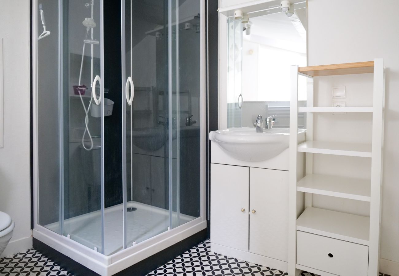 Appartement à Angers - appartement 5 personnes - 3 chambres - 2 sdb
