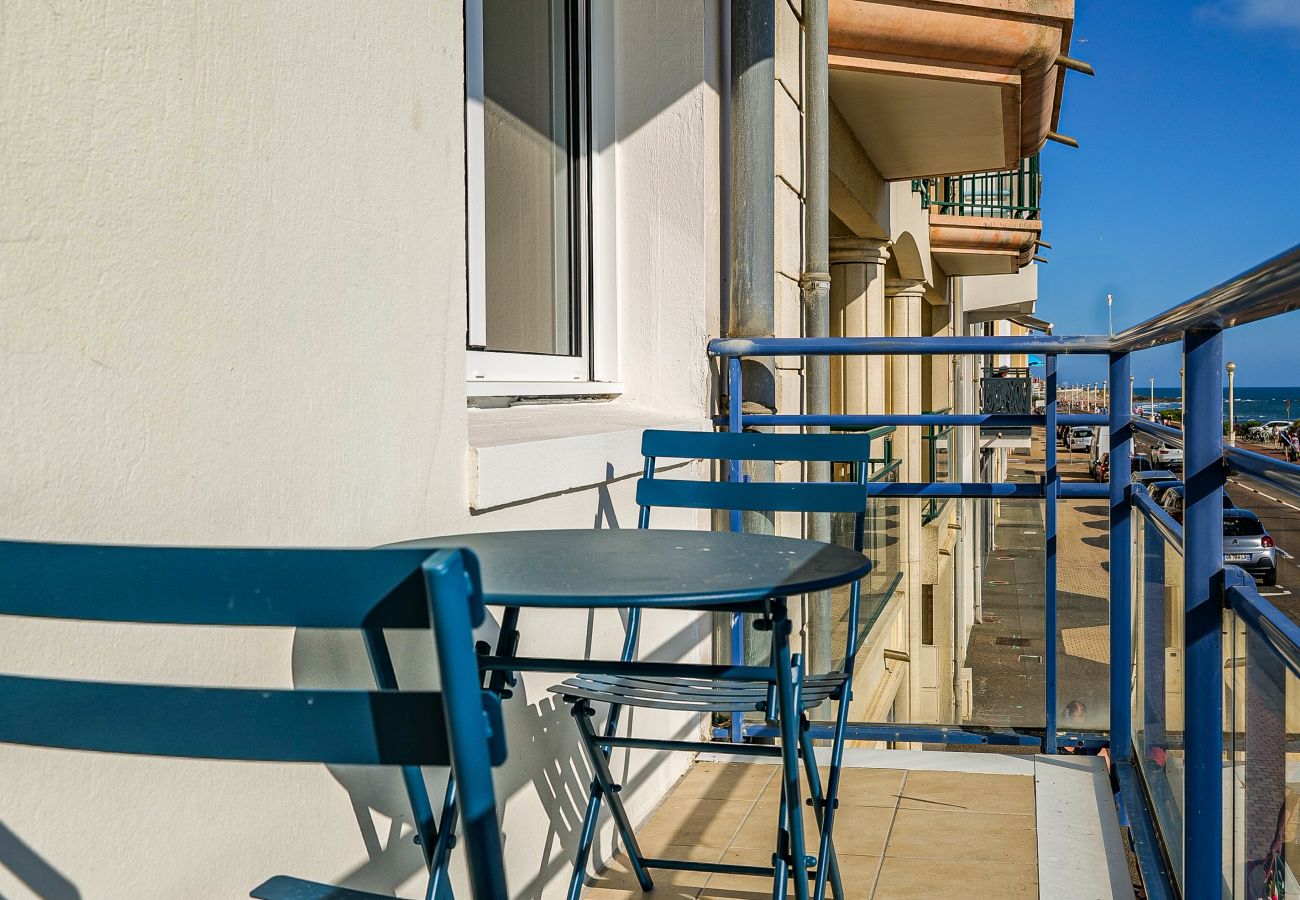 Appartement à Les Sables-d´Olonne - Très bel appartement face mer - 4 personnes 