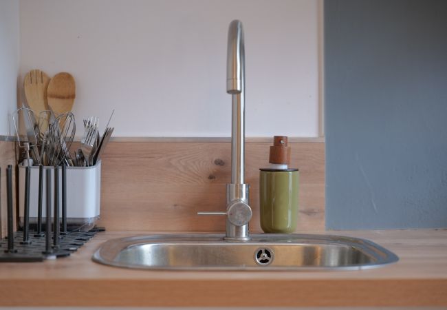 Studio à Angers - Studio cosy pour 2 personnes au cœur d’Angers – Quartier Toussaint Studio à Angers - Studio cosy pour 2 personnes au cœur d’Angers – Quartier Toussaint