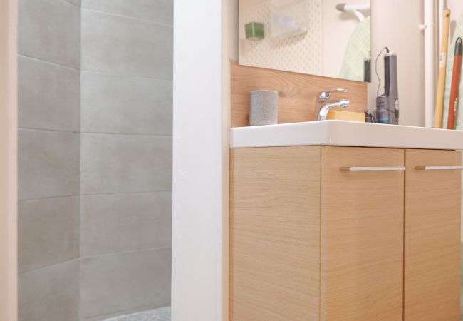 Studio à Angers - Studio cosy pour 2 personnes au cœur d’Angers – Quartier Toussaint Studio à Angers - Studio cosy pour 2 personnes au cœur d’Angers – Quartier Toussaint