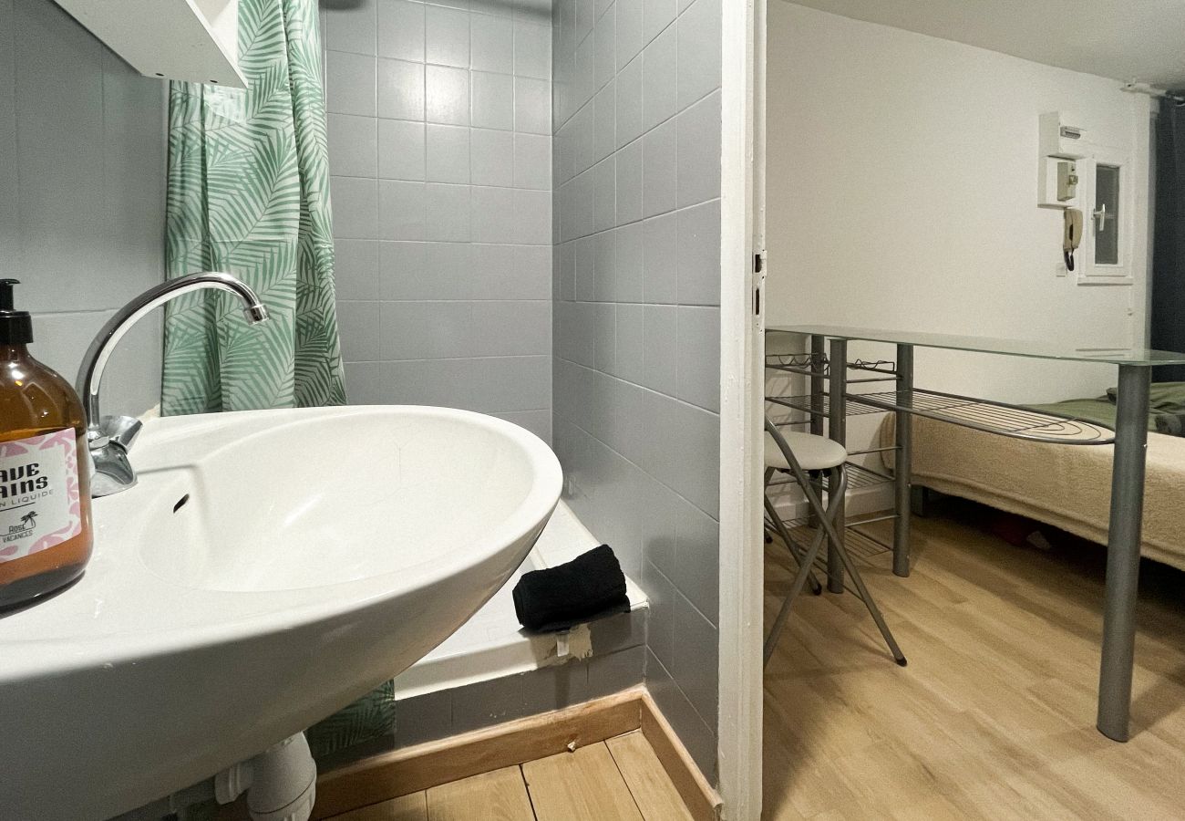 Studio à Angers -  studio commode pour 2 la doutre proche du centre-ville d’Angers