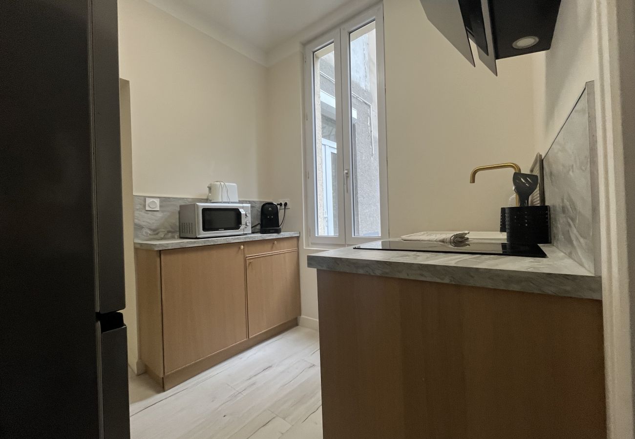 Appartement à Angers - Spacieux appartement 2 personnes avec petit jardin privatif