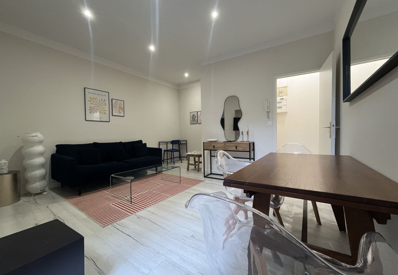 Appartement à Angers - Spacieux appartement 2 personnes avec petit jardin privatif
