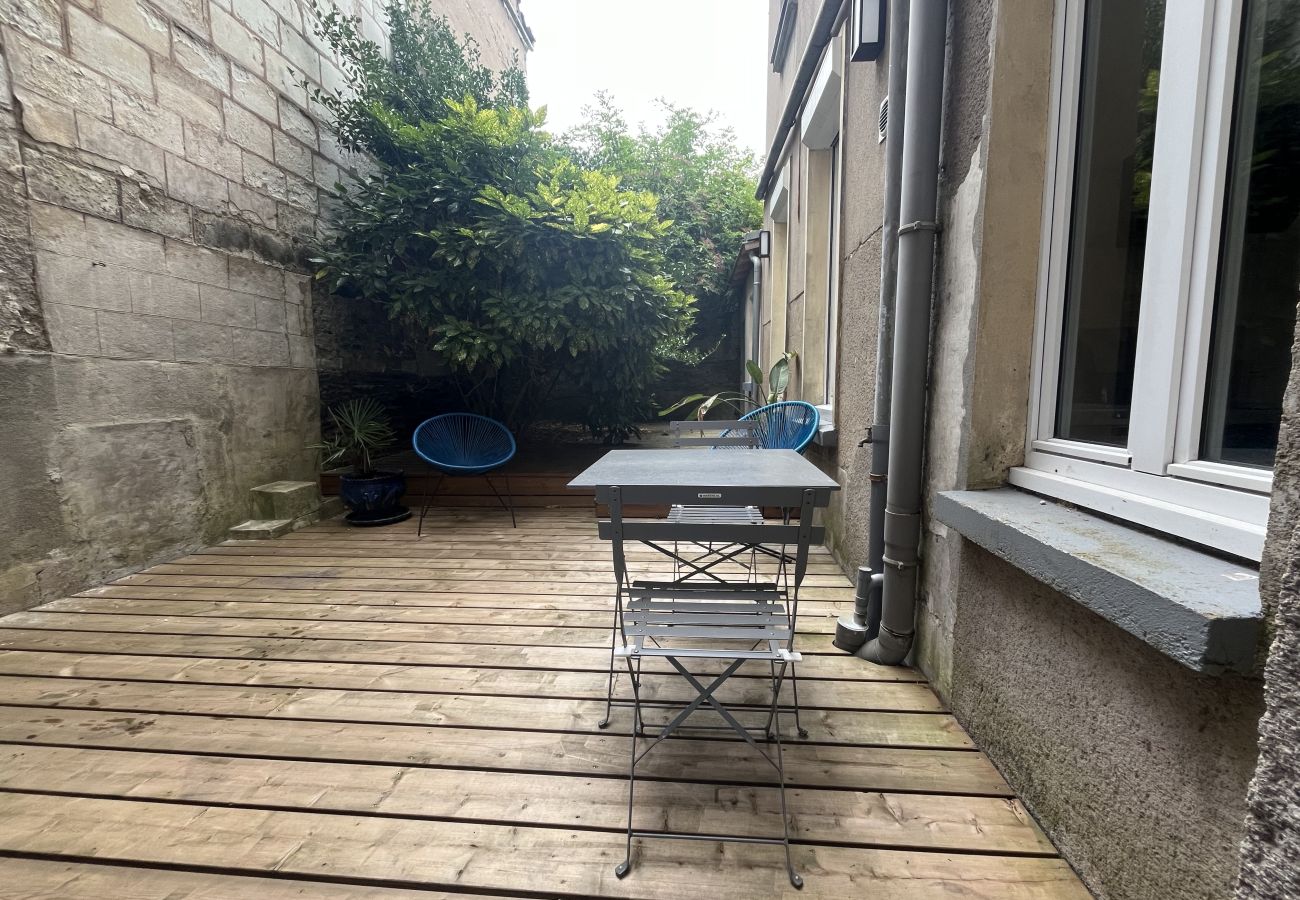 Appartement à Angers - Spacieux appartement 2 personnes avec petit jardin privatif