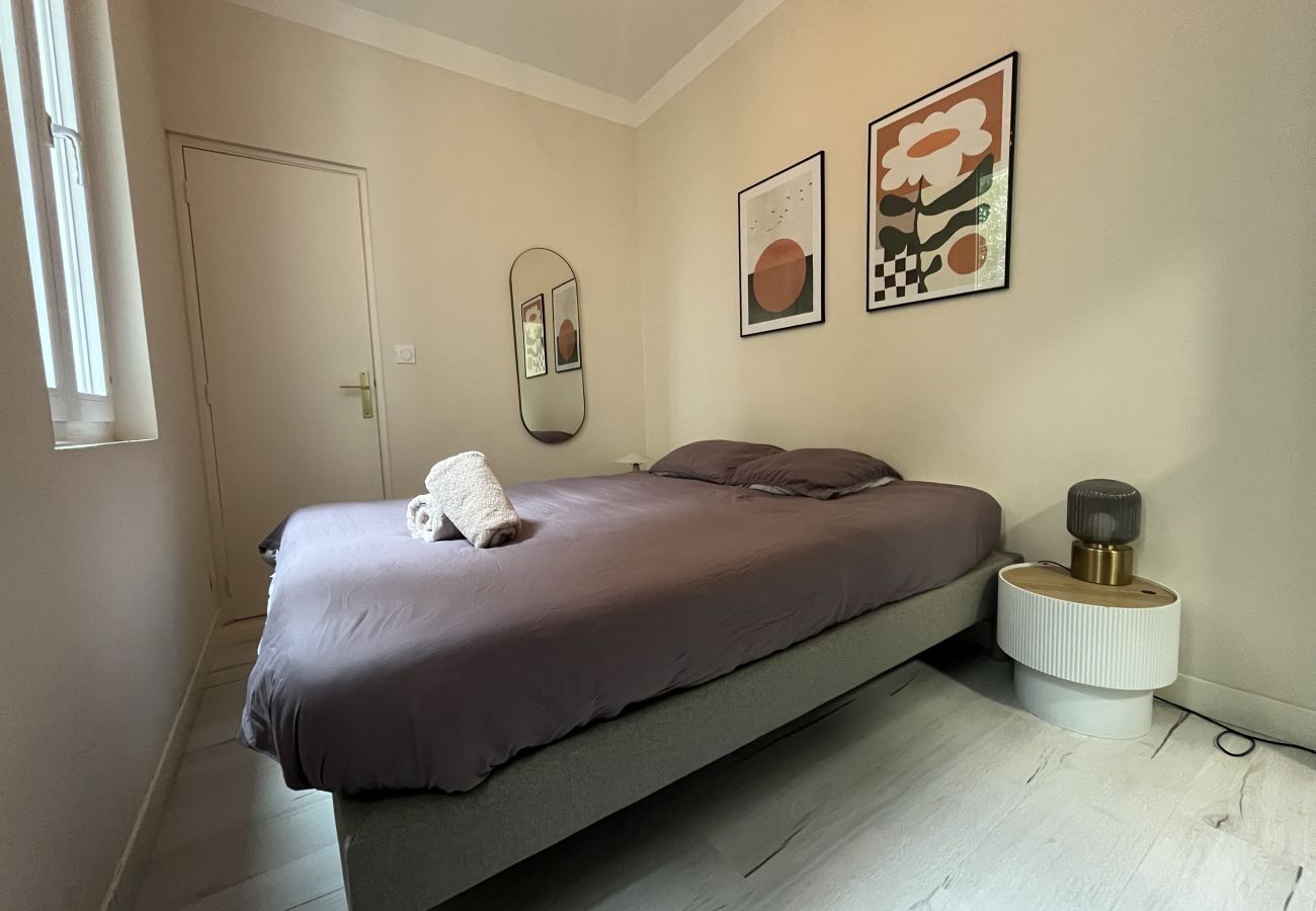 Appartement à Angers - Spacieux appartement 2 personnes avec petit jardin privatif