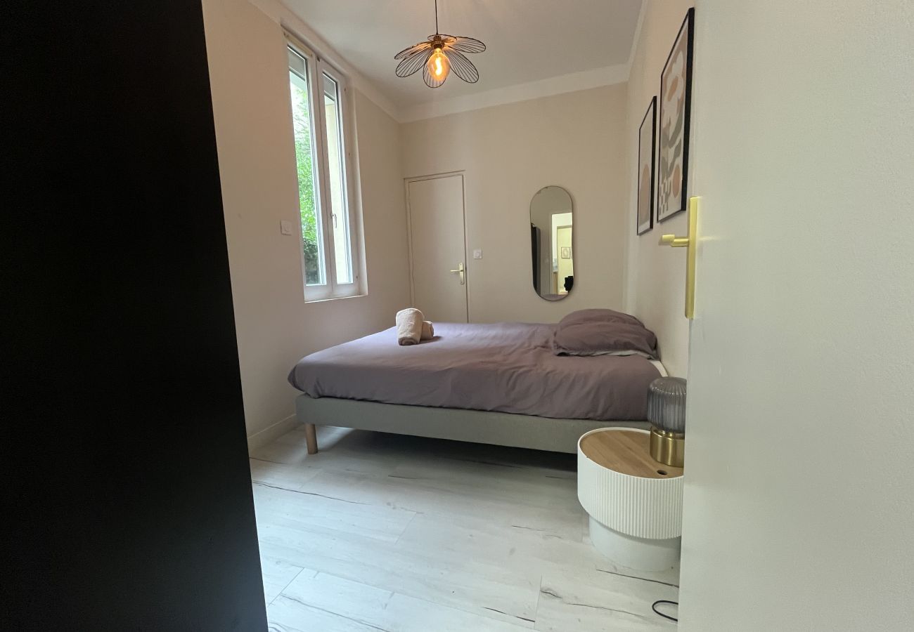 Appartement à Angers - Spacieux appartement 2 personnes avec petit jardin privatif