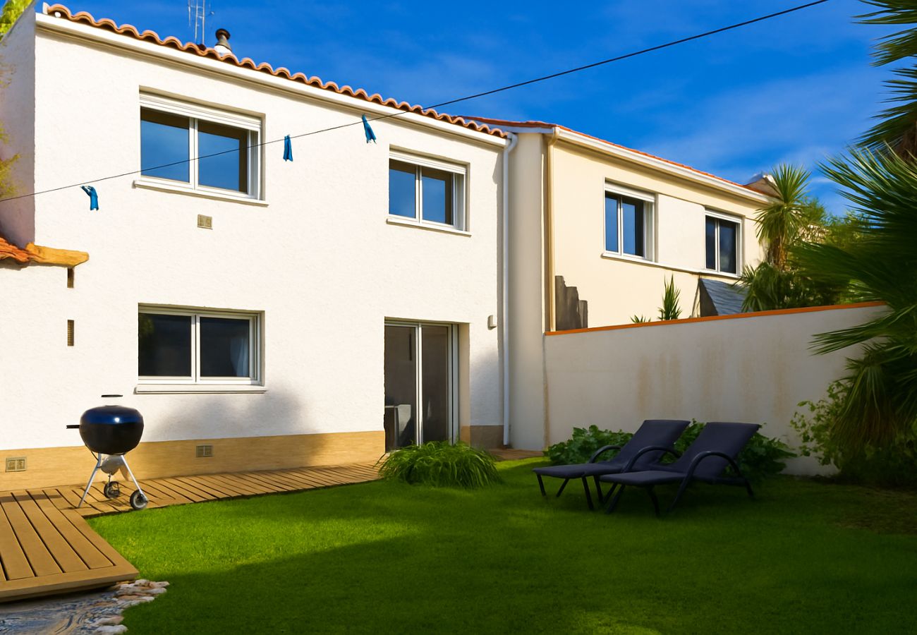 Maison à Les Sables-d´Olonne - Grande maison familiale avec jardin, terrasses & cuisine d’été – Confort & charme aux Sables-d’Olonne