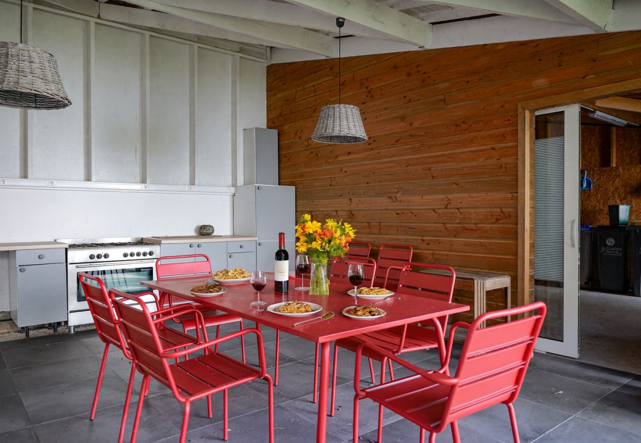 Maison à Les Sables-d´Olonne - Grande maison familiale avec jardin, terrasses & cuisine d’été – Confort & charme aux Sables-d’Olonne