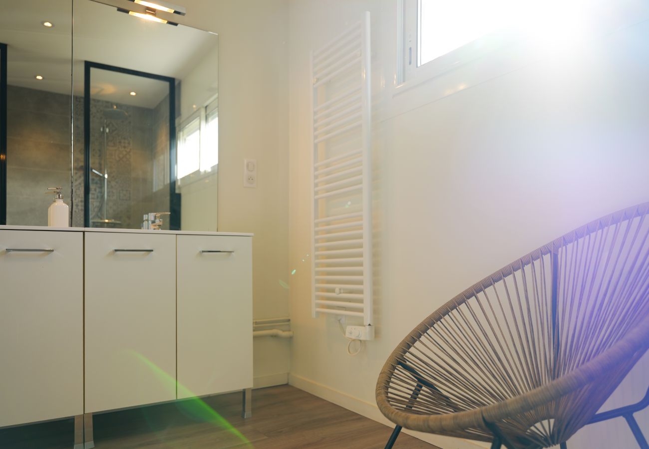 Maison à Les Sables-d´Olonne - Grande maison familiale avec jardin, terrasses & cuisine d’été – Confort & charme aux Sables-d’Olonne