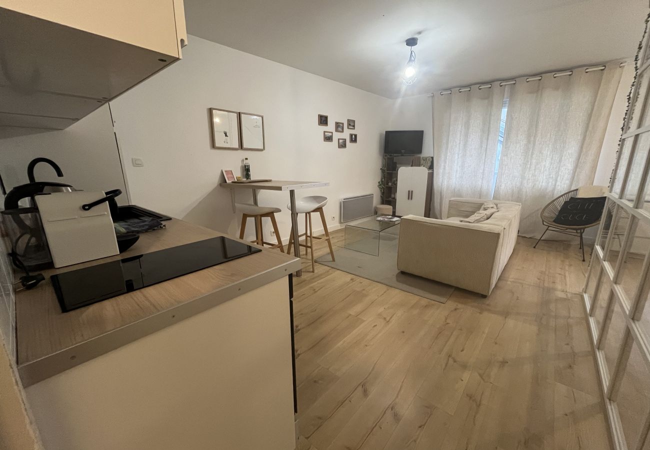 Studio à Angers - Charmant studio tout confort – cœur du centre-ville d’Angers - 2 personnes