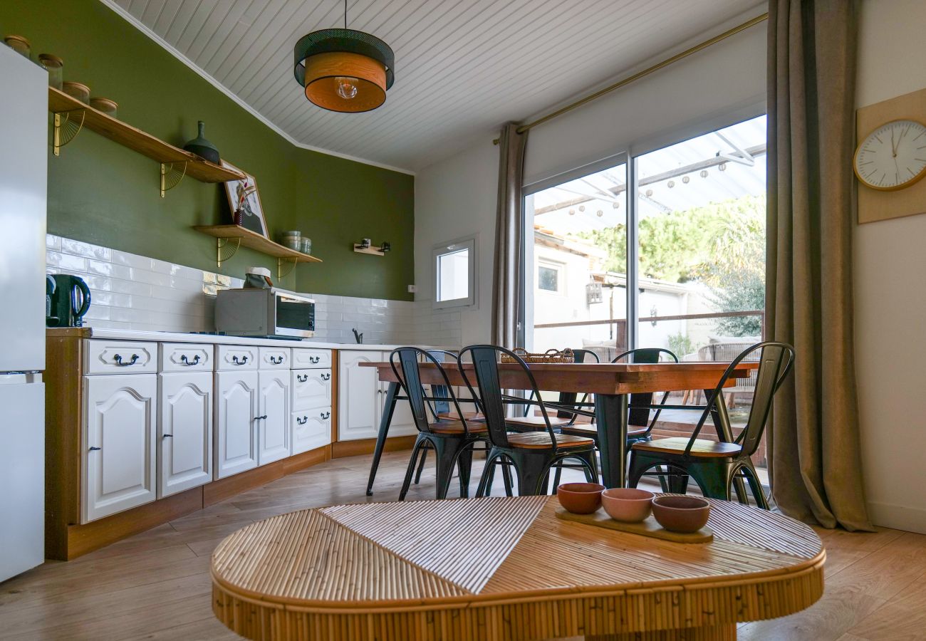 Maison à Les Sables-d´Olonne - Maison des Pins : charme, confort et plage à quelques minutes