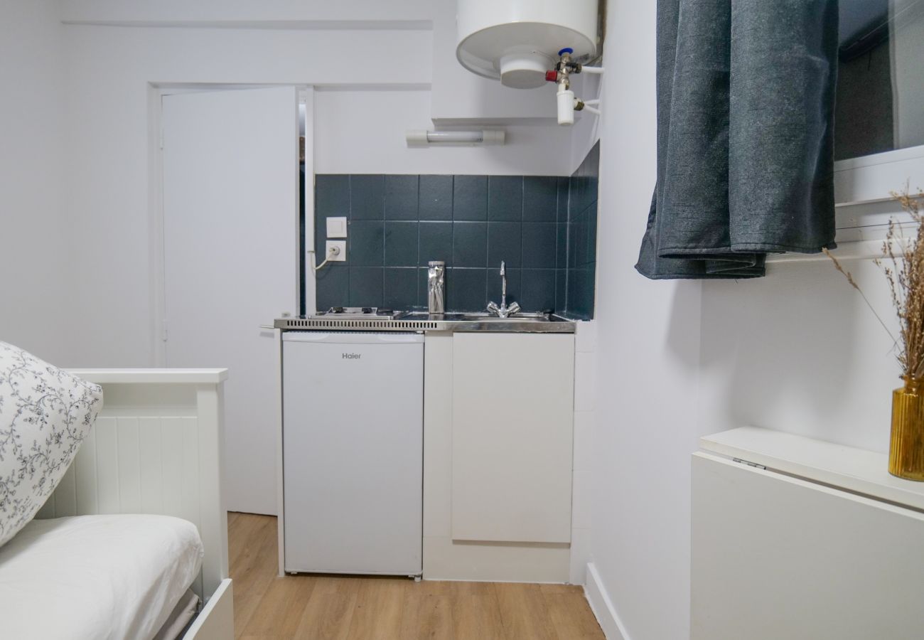 Studio à Angers - STUDIO COMMODE ET CONFORTABLE - 2 PERS - QUARTIER LA DOUTRE ANGERS