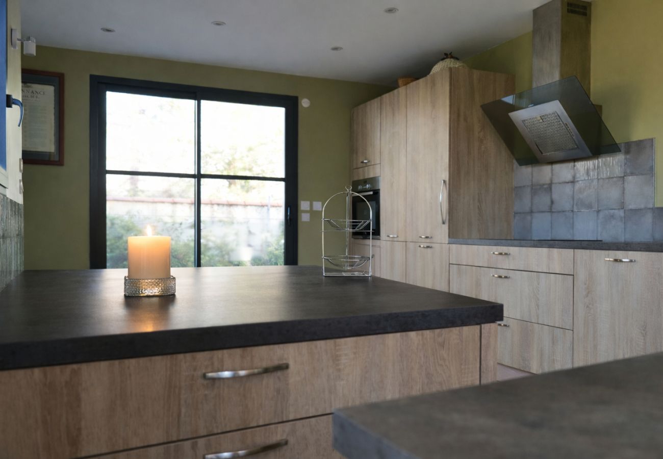 Maison à Olonne-sur-Mer - Grande maison avec jardin clos 8 personnes 