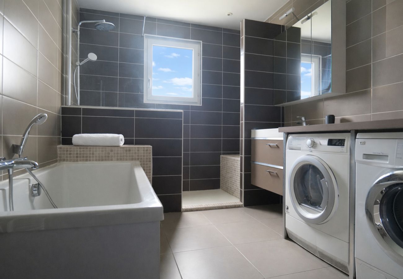 Maison à Les Sables-d´Olonne - Maison 3 chambres avec jardin + studio indépendant 8 pers