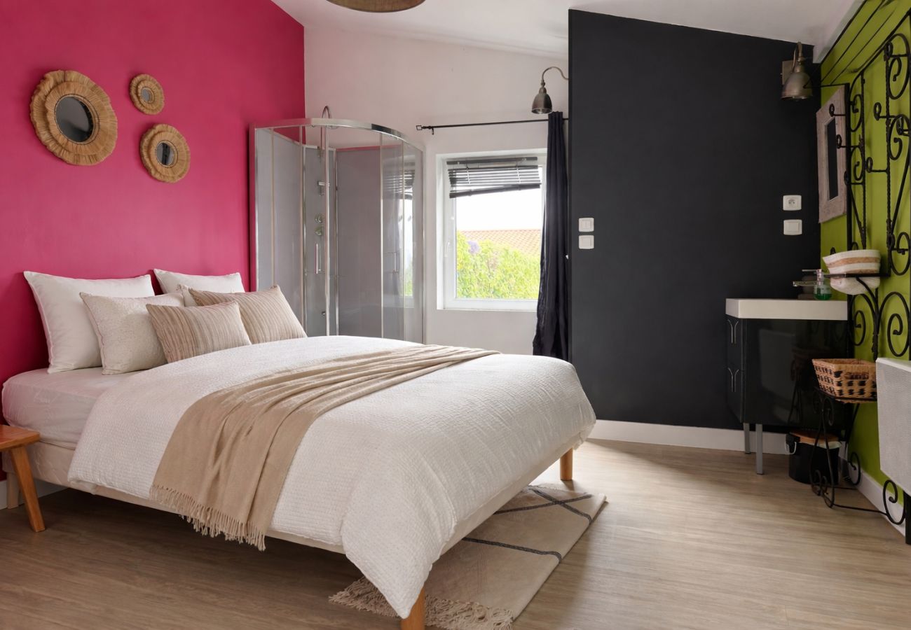 Maison à Les Sables-d´Olonne - Maison 3 chambres avec jardin + studio indépendant 8 pers