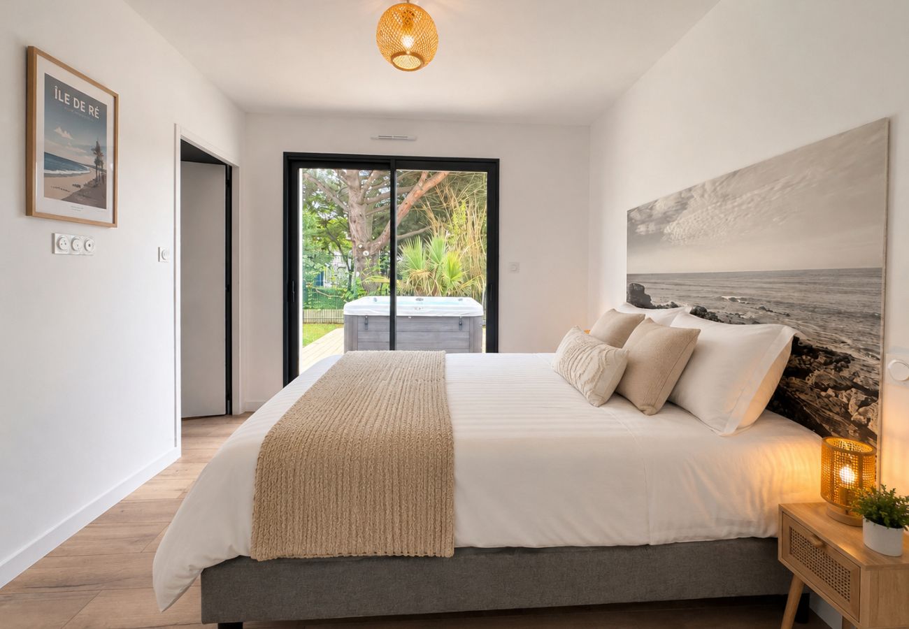Maison à Les Sables-d´Olonne - Maison contemporaine avec jacuzzi et espace extérieur