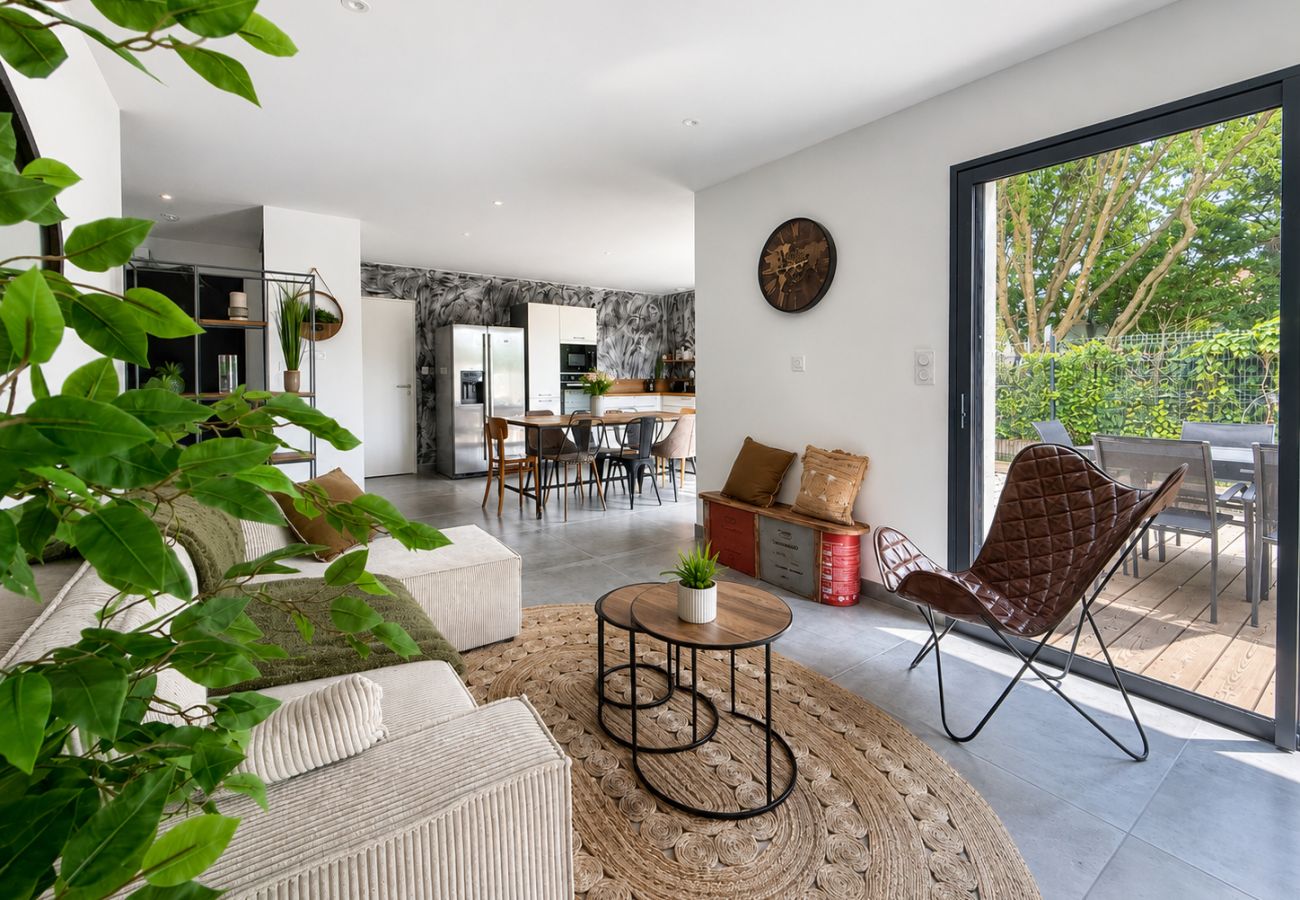 Maison à Les Sables-d´Olonne - Maison contemporaine avec jacuzzi et espace extérieur