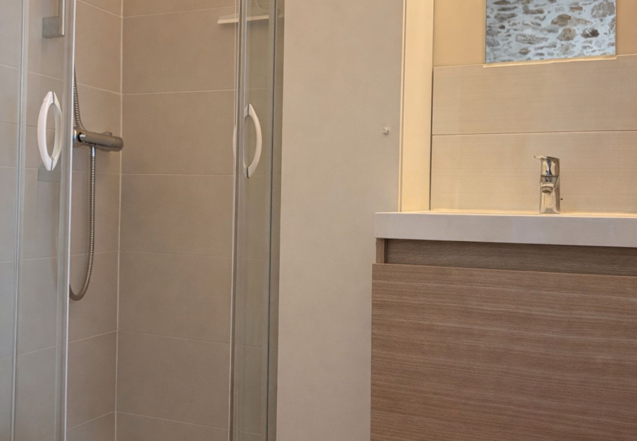 Studio à Les Sables-d´Olonne - Studio proche mer et remblai des Sables 3 personnes