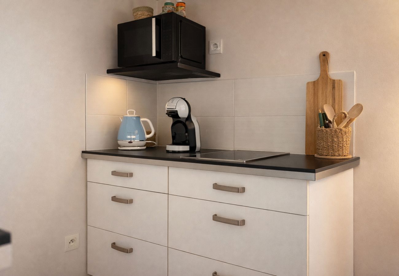 Studio à Les Sables-d´Olonne - Studio proche mer et remblai des Sables 3 personnes