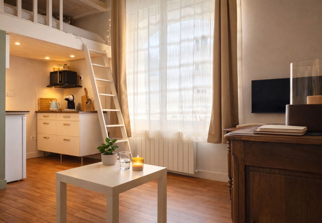 Studio à Les Sables-d´Olonne - Studio proche mer et remblai des Sables 3 personnes